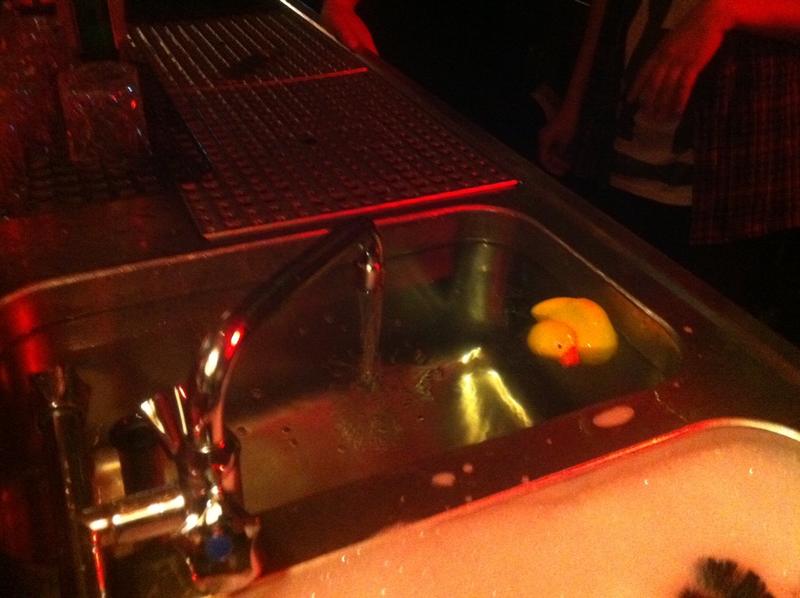 Photo taken at King Size Bar Berlin at 2011-05-29 02꞉19꞉41