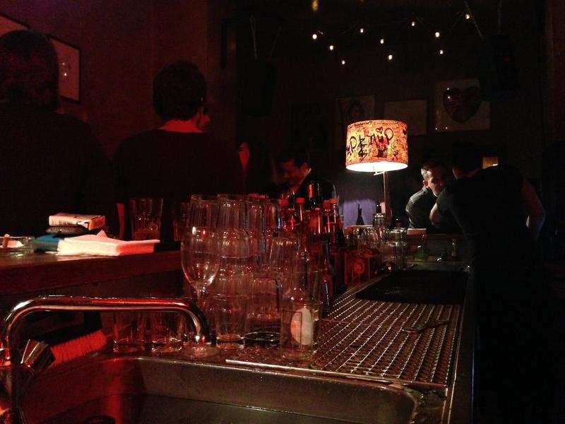 Photo taken at King Size Bar Berlin at 2012-11-09 00꞉59꞉40
