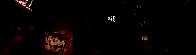 Photo taken at King Size Bar Berlin at 2015-04-23 23꞉00꞉51